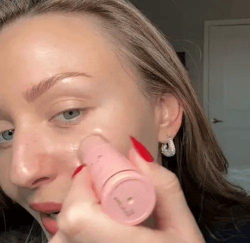 Instantly Hydrates for Radiant Glow